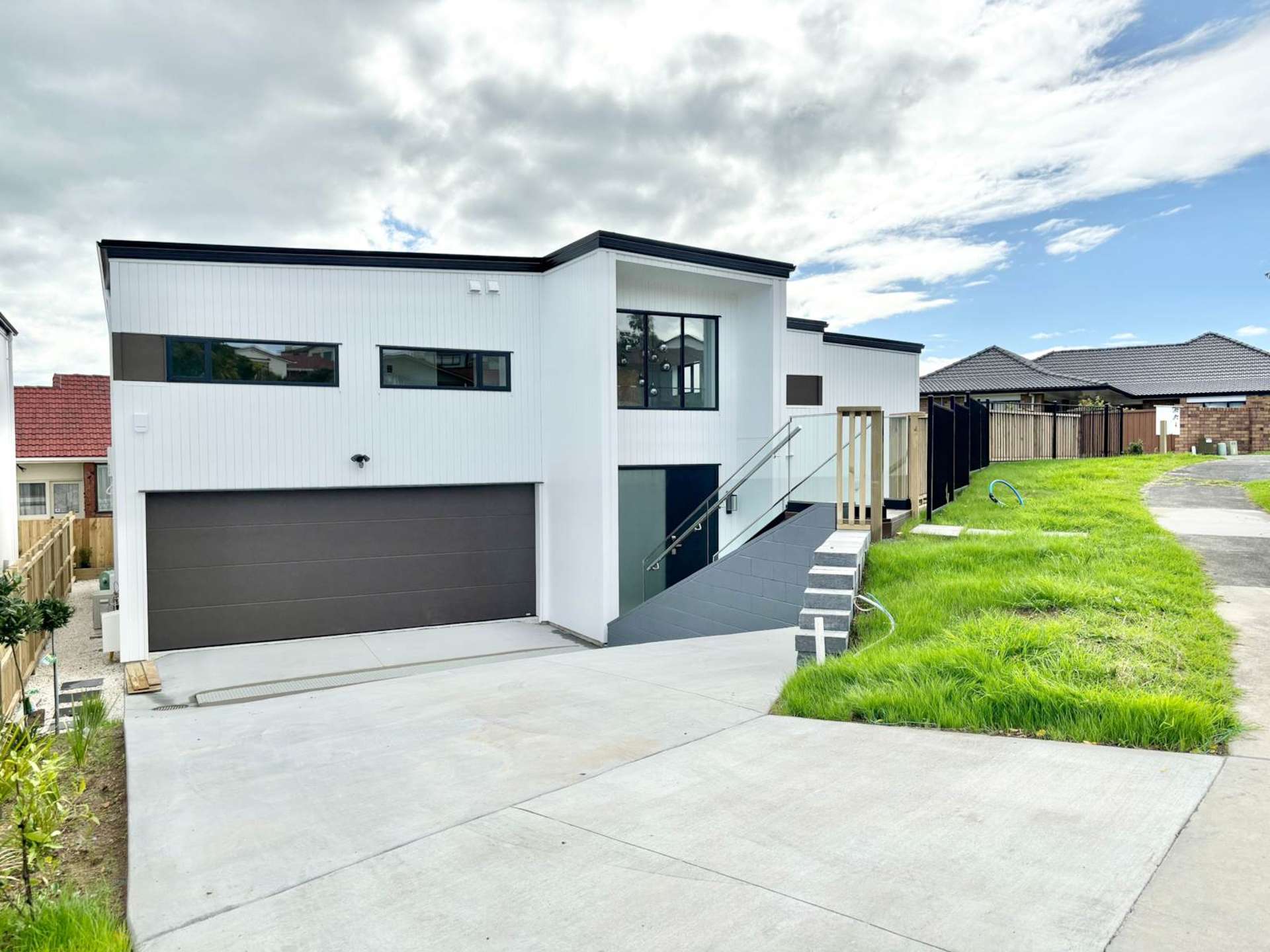 2a Embling Place Eastern Beach_0