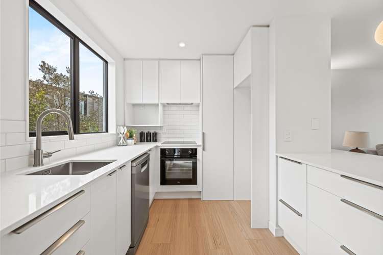 3/75 Andover Street Merivale_5