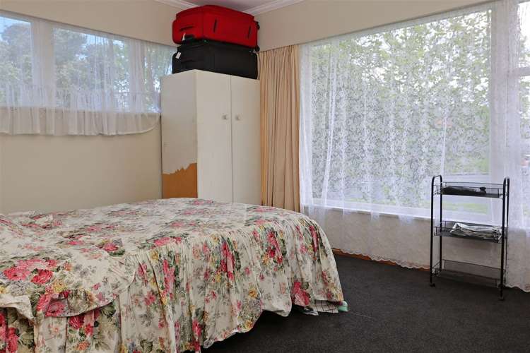 4247 Great North Road Glendene_17