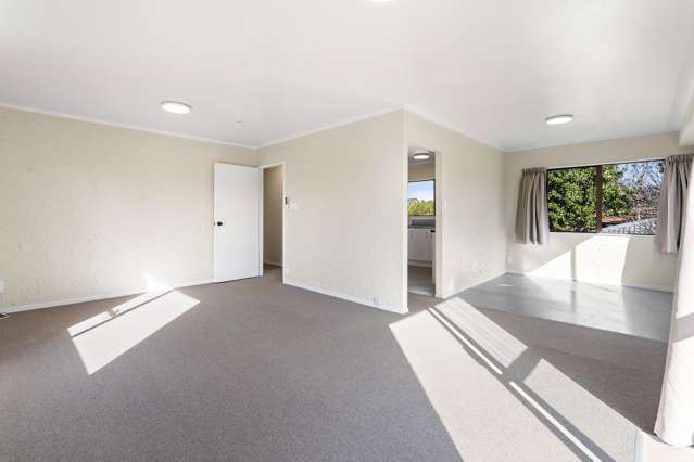 1 and 2/58 St Annes Crescent Wattle Downs_4