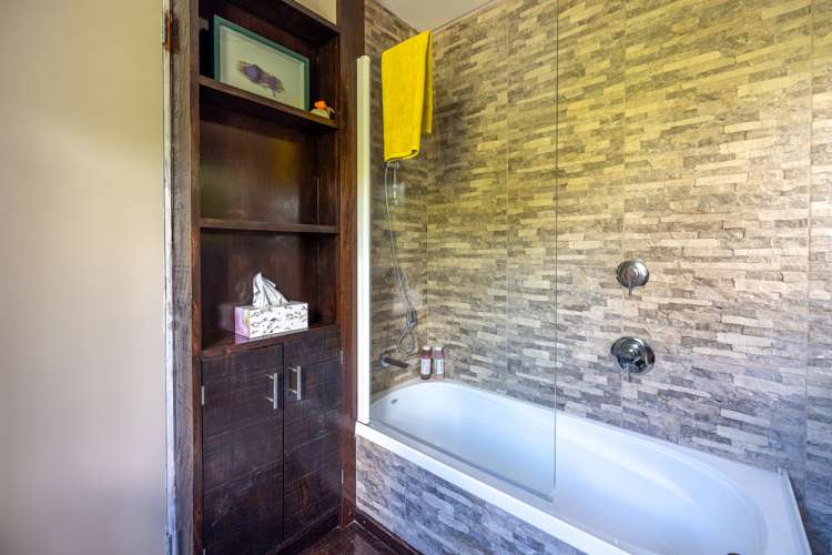 23 Hauraki Road Oneroa_13