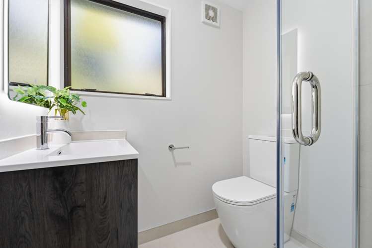 2 Seaford Place Murrays Bay_24