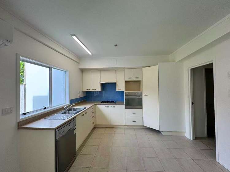 9/336B East Coast Road Mairangi Bay_5