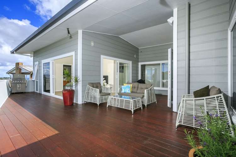 927 East Coast Road Northcross_11