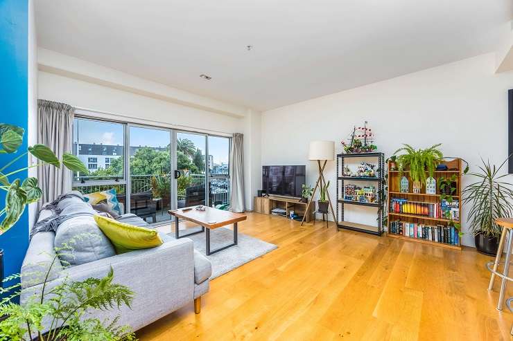 A two-bedroom, two-bathroom apartment on Ronayne Street, in Auckland, sold for well over the declared reserve of $49,000. Photo / Supplied