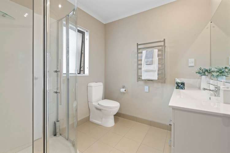 5 Newinn Crescent East Tamaki Heights_12