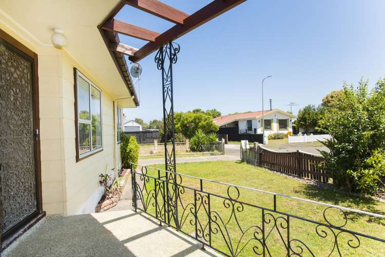 4 Anita Grove Riverdale_16