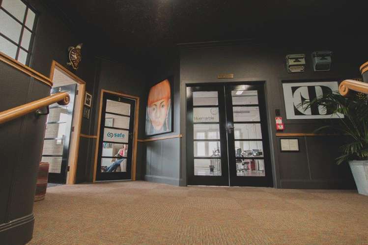 Office 8/32-34 Egmont Street_0