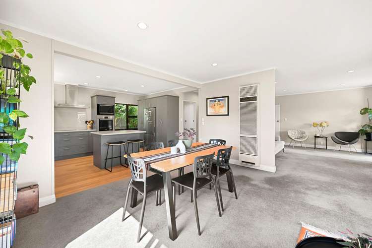 54 Ellerslie Avenue Chedworth_5