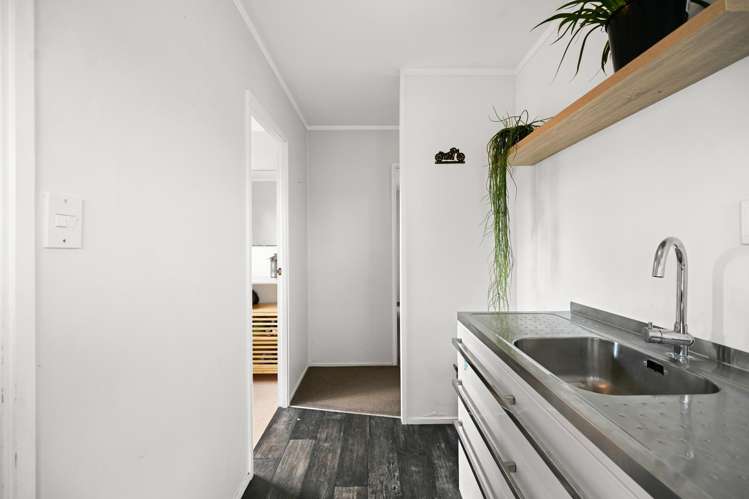 71B Campbell Street Leamington_12