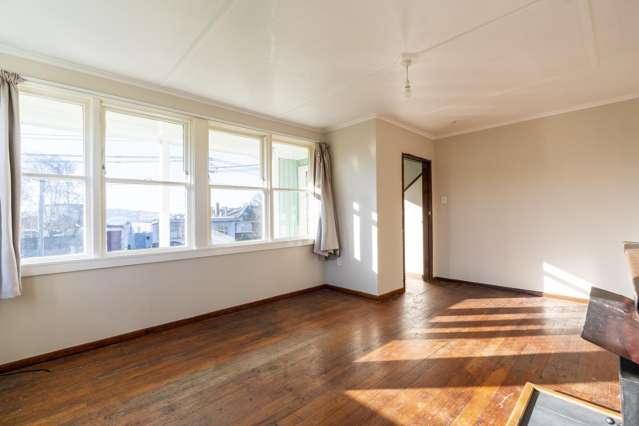 136 Riselaw Road Calton Hill_3