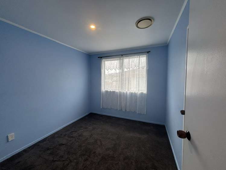 168 Solar Road Glen Eden_8