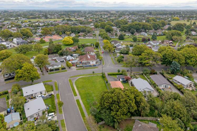 54 Emmett Street Shirley_3