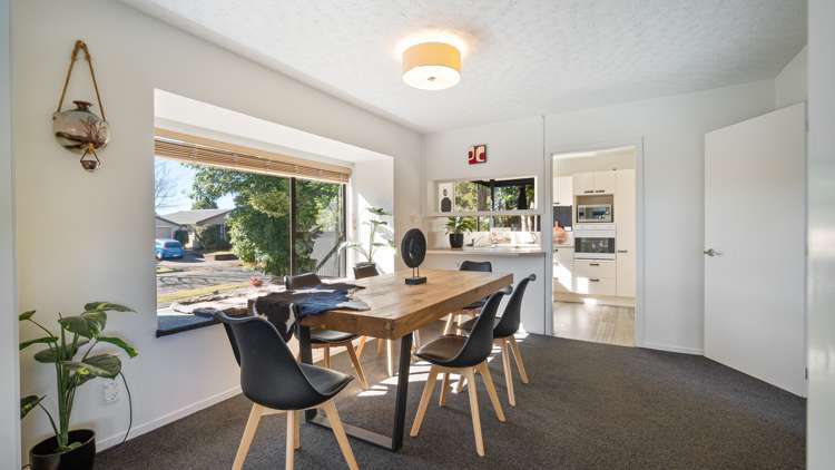 45 Karnak Crescent Russley_6