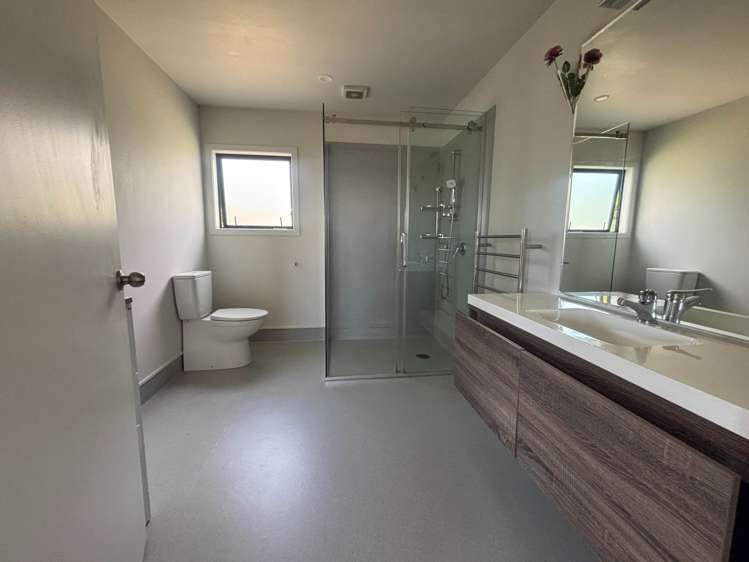 61 Jean MacKay Place Dairy Flat_4