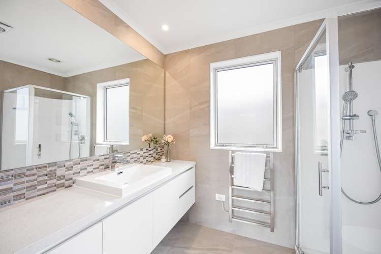 81 Colonial Drive Silverdale_8