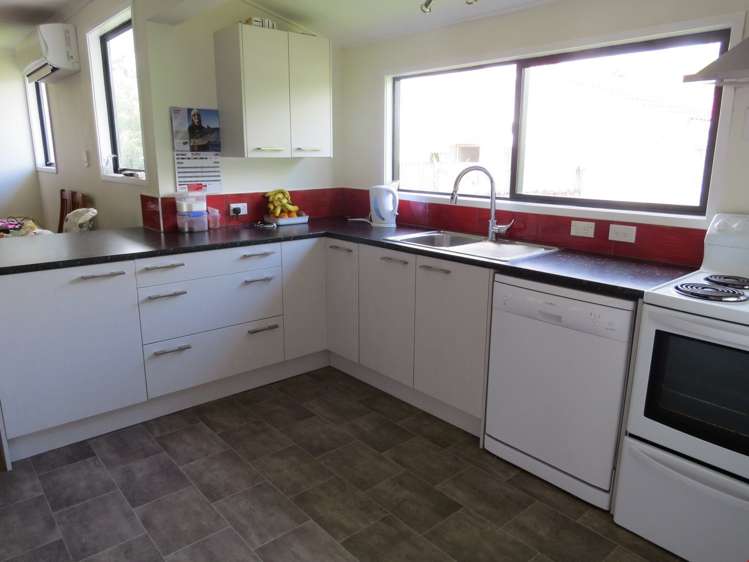 6 Cemetery Road Waiuku_3