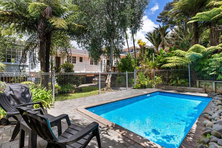 12 Puketitiro Street Glen Eden_11