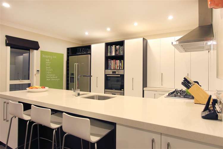 14 Paparoa Crescent Aotea_1