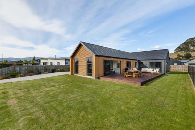 3 Pepperwood Green Albert Town_1