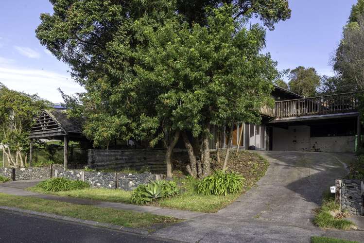 14 Charles Dickens Drive Mellons Bay_16