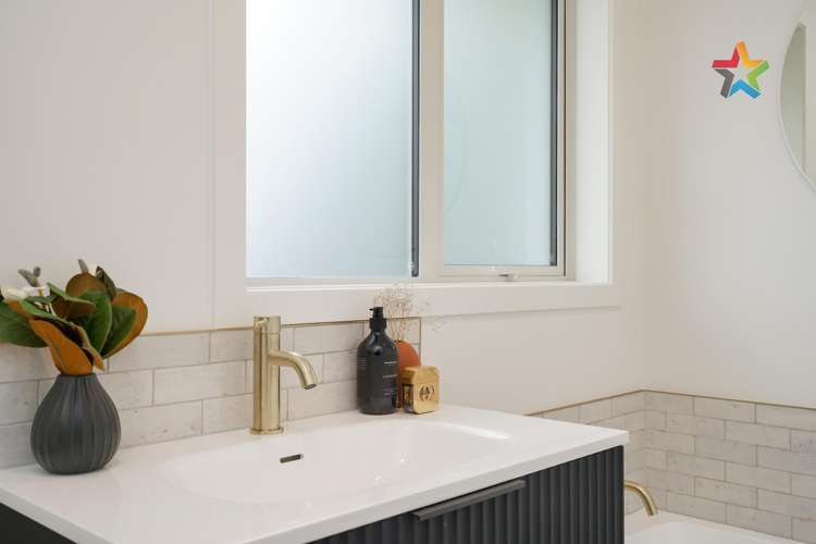 21 Dumbarton Place Strathern_23