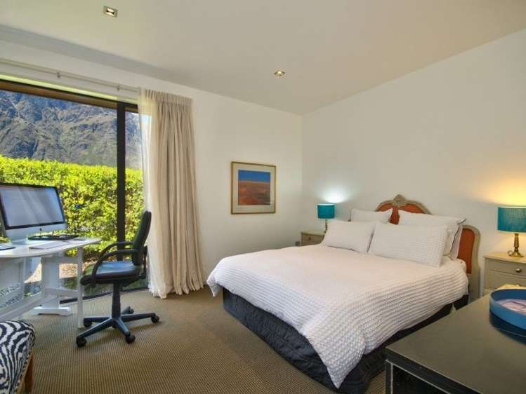 8 Rannoch Drive Jacks Point_17