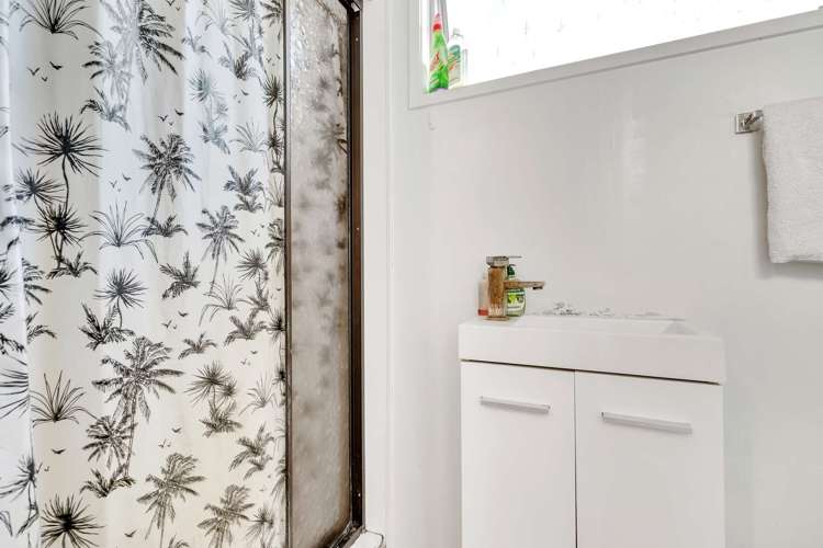 6 Otonga Road Springfield_21