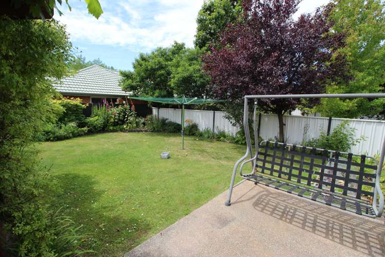 2 Fir Close Alexandra_17