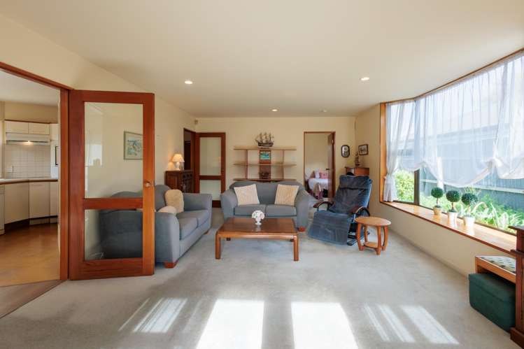 2/62 Hawkesbury Avenue_2