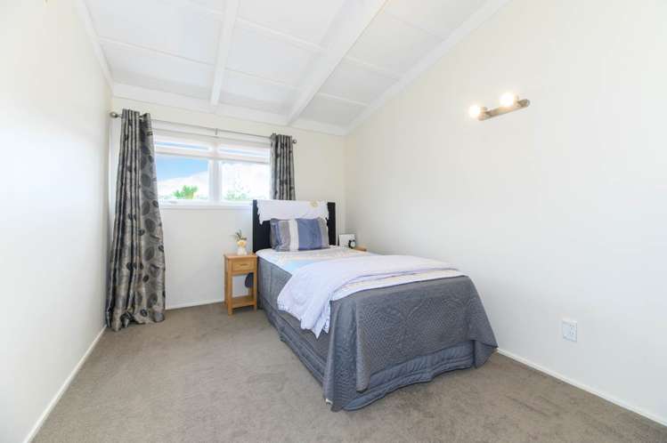 6a Shanaway Rise Hillcrest_11