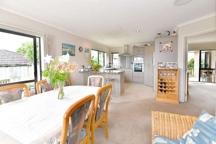 12 Bloomfield Rise Stanmore Bay_7