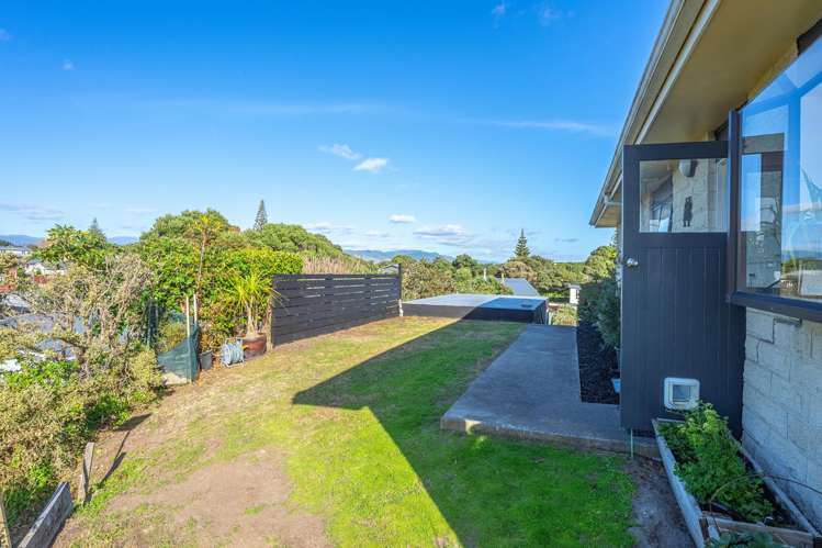 14 Koromiko Street Otaki Beach_7