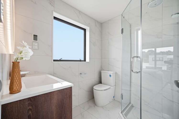 20 Headsail Drive Long Bay_17