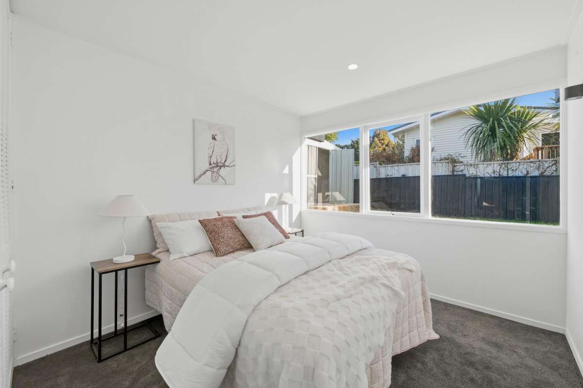 21 Lawrence Crescent_3