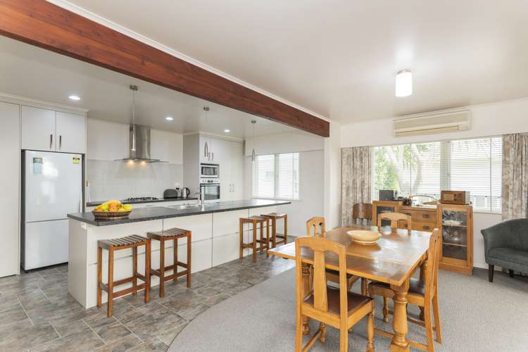 1033 Aberdeen Road Te Hapara_11