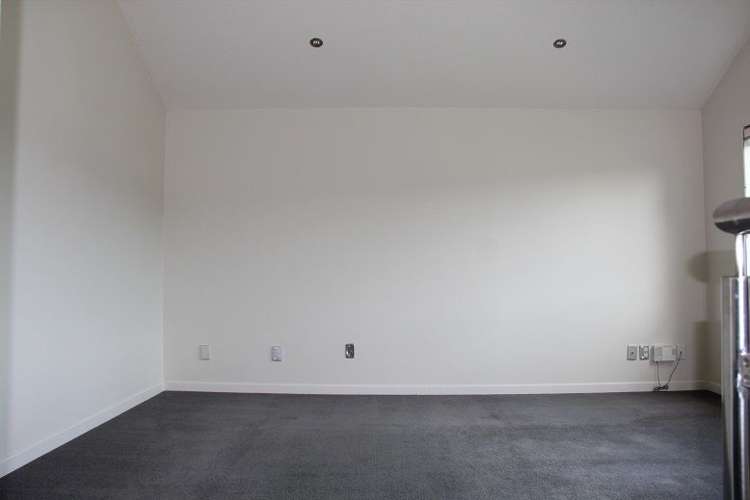 22 Oak Bark Drive Schnapper Rock_8