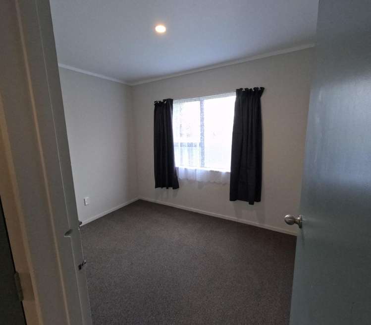 12 Redwood Drive 2124_2