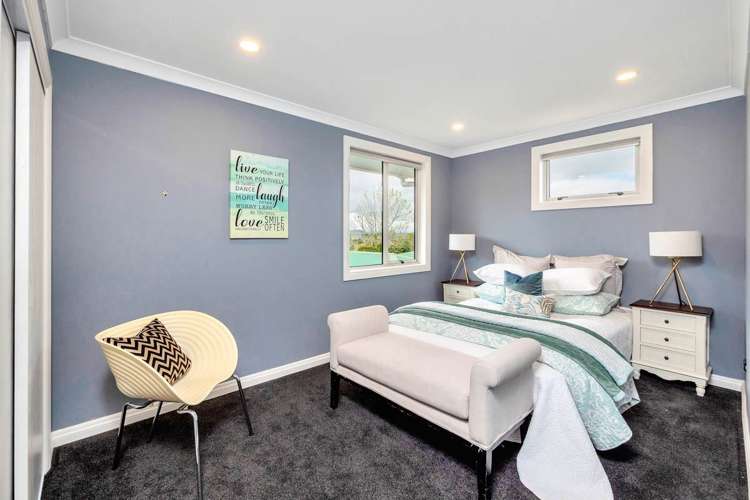 52 Roberts Road Te Atatu South_11