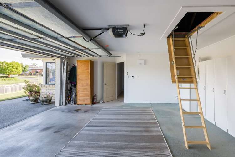 1 Merlin Close Huntington_19