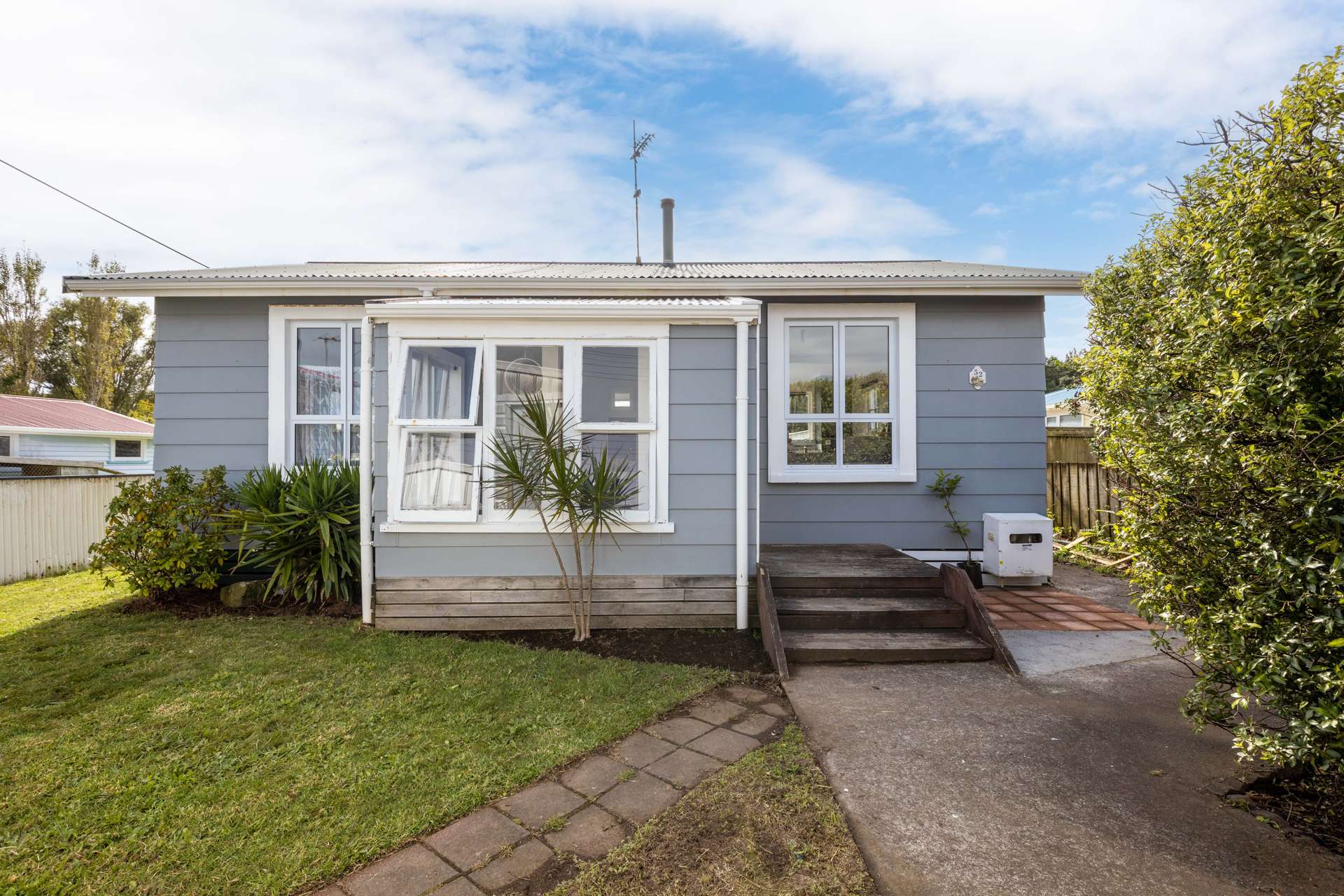 52 Blake Street Waitara_0