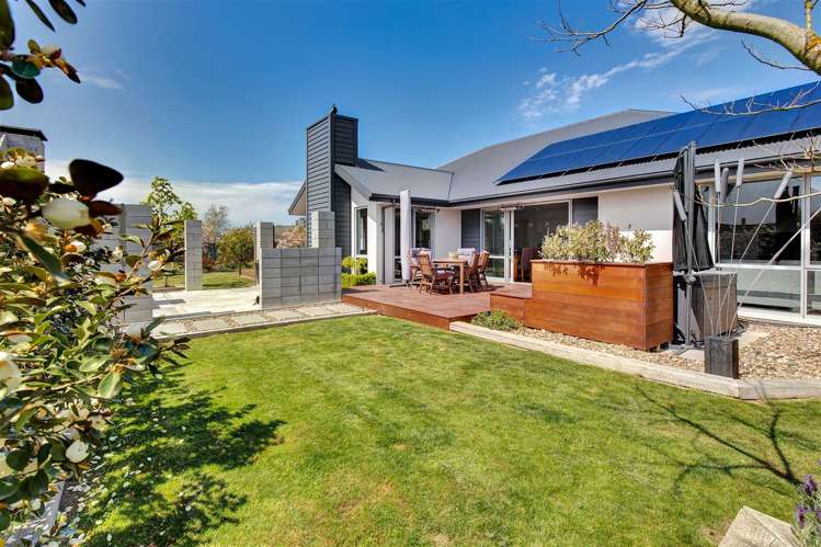 8 Simms Lane West Melton_17