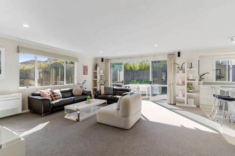 42 Coachman Drive Flat Bush_4