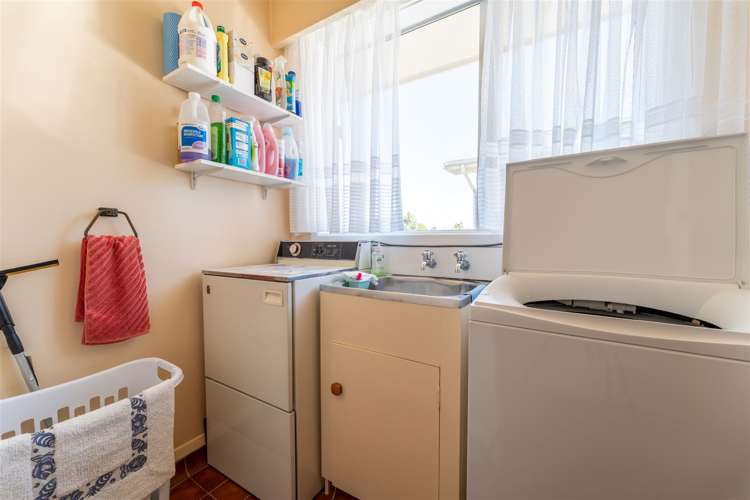 88 Pages Road Marchwiel_13