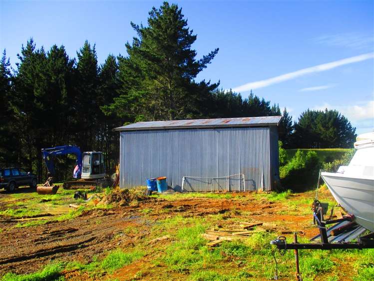 17 Robertson Road Whatawhata_18