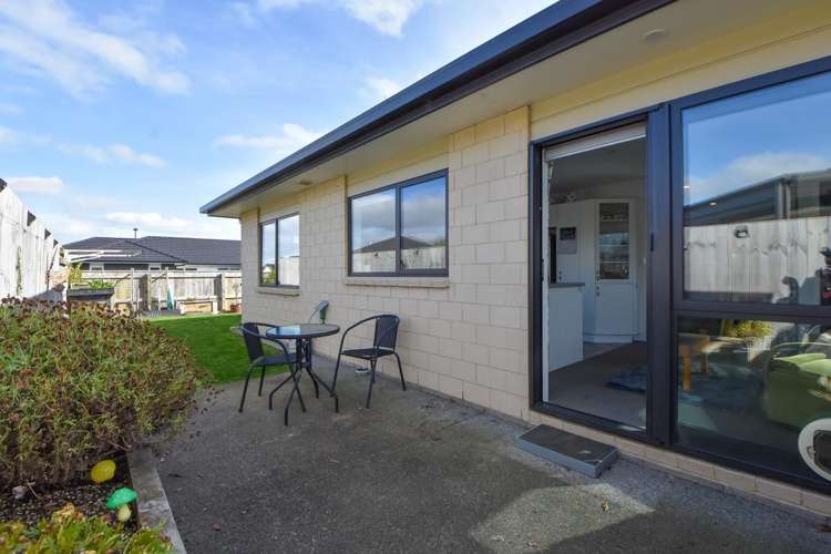 37 Ashmore Park Road Carterton_17