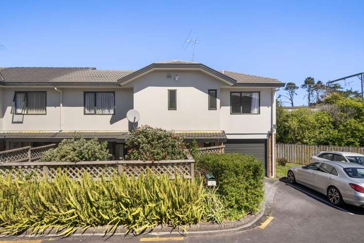 17/2 Arawa Street New Lynn_17