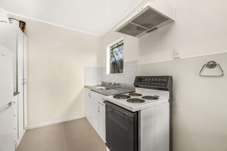 1/12 De Bloge Place Clendon Park_2