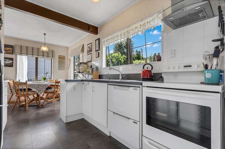 4 Elsted Place Goodwood Heights_12