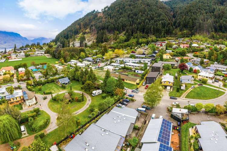 13a Fryer Street Queenstown_17